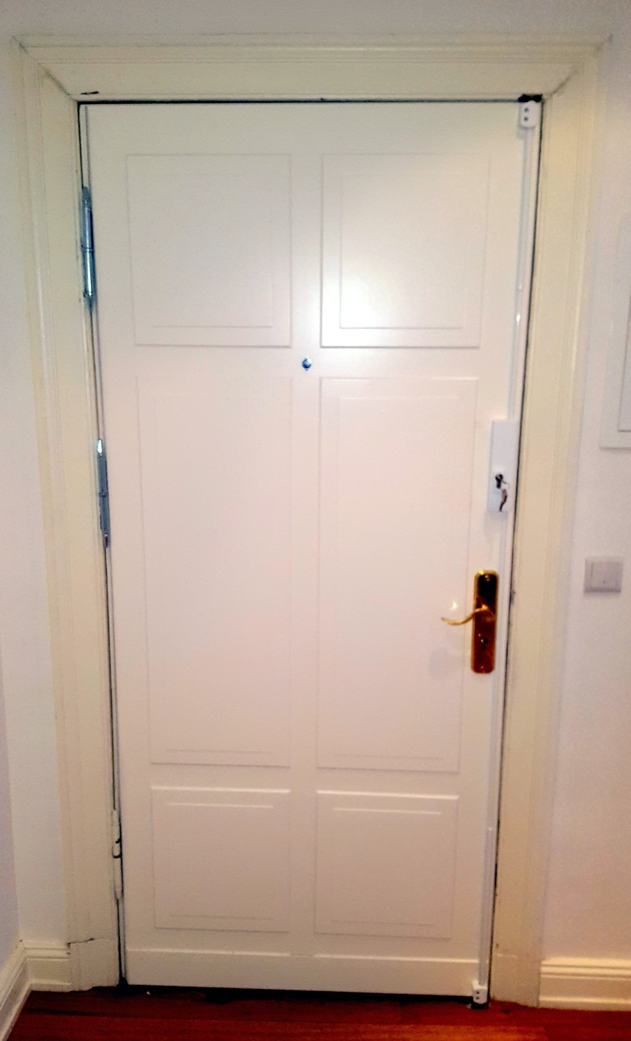 Fenstersicherung im Altbaudesign